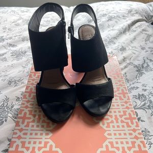 Gianni Bini “Take-Cover” Heels in Black